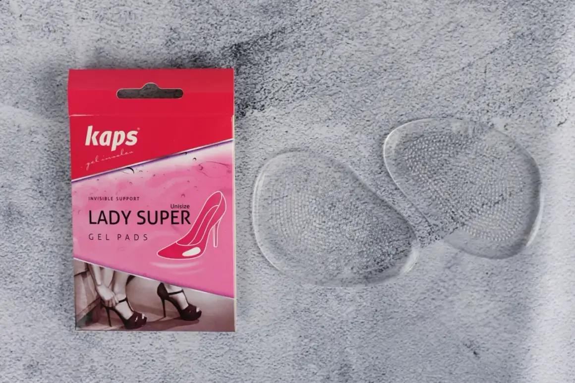 Kaps Lady Super Gel Pads – skuteczny sposób na obcierające buty. Dwa przezroczyste wkładki żelowe.
